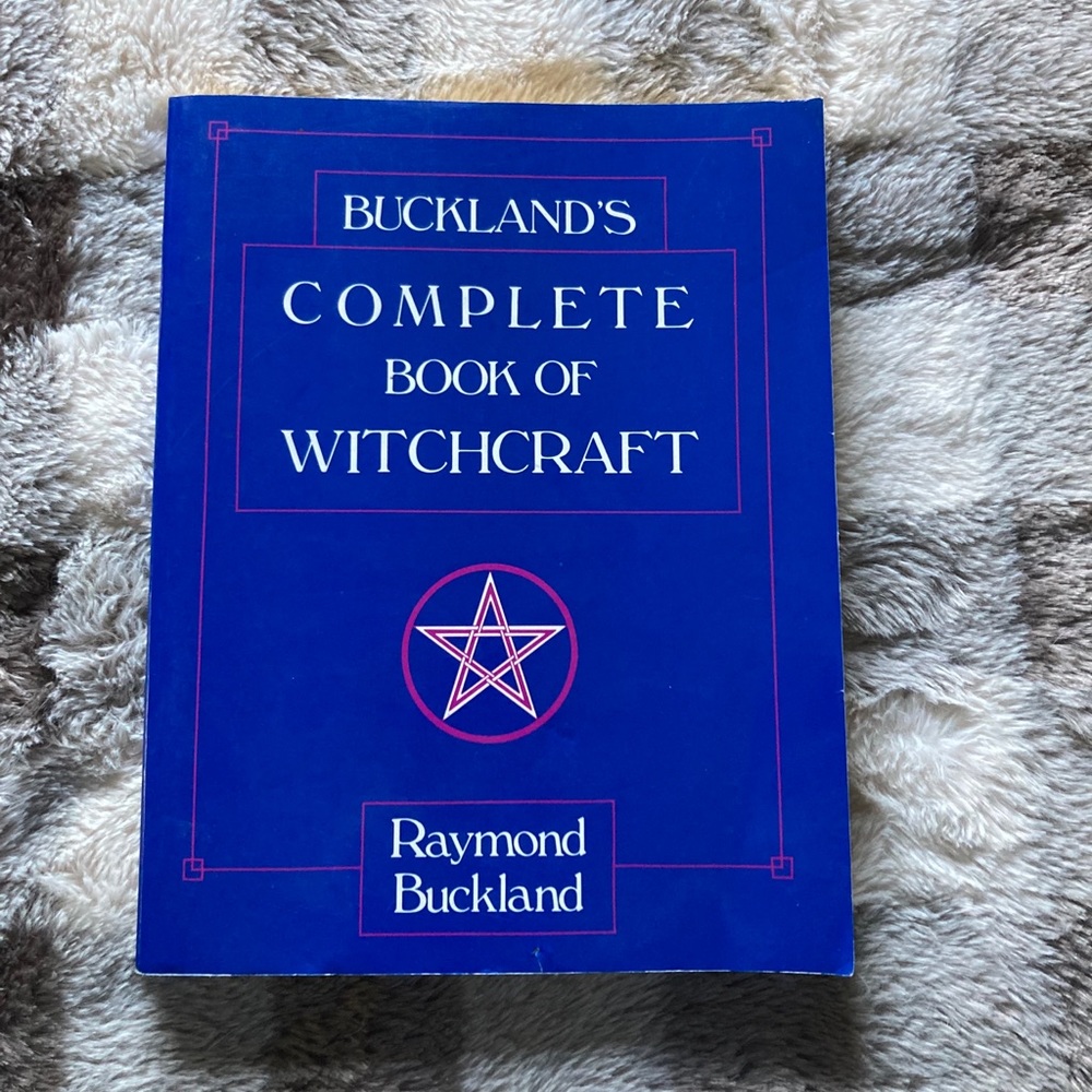 🌺Buckland’s Complete Book of Witchcraft by Raymond Buckland